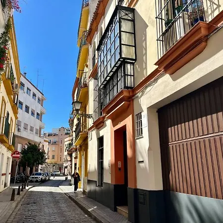 Alameda De Hercules Apartment *